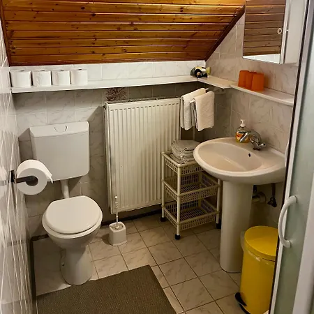 Couette-café Mekina 3*