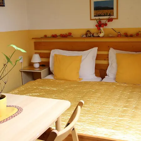 Couette-café Mekina 3*